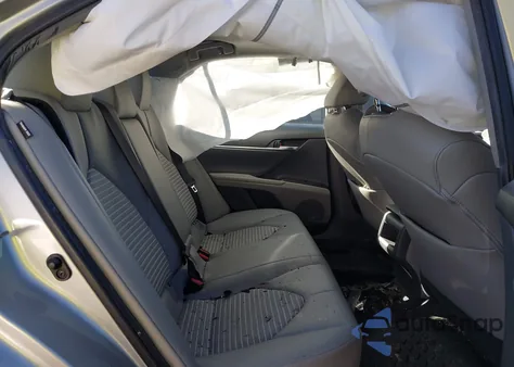 2021 Toyota Camry Se z USA, uszkodzony, nr VIN 4T1G11AK8MU402795